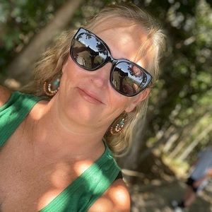 Meet your Posher, Justine